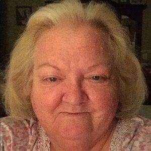 Meet your Posher, Debbie